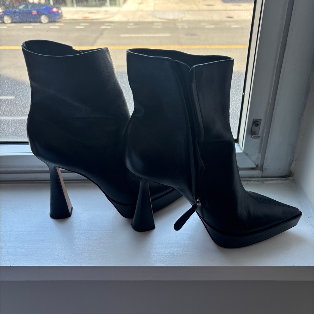 Size 9 Anthropologie black booties.
